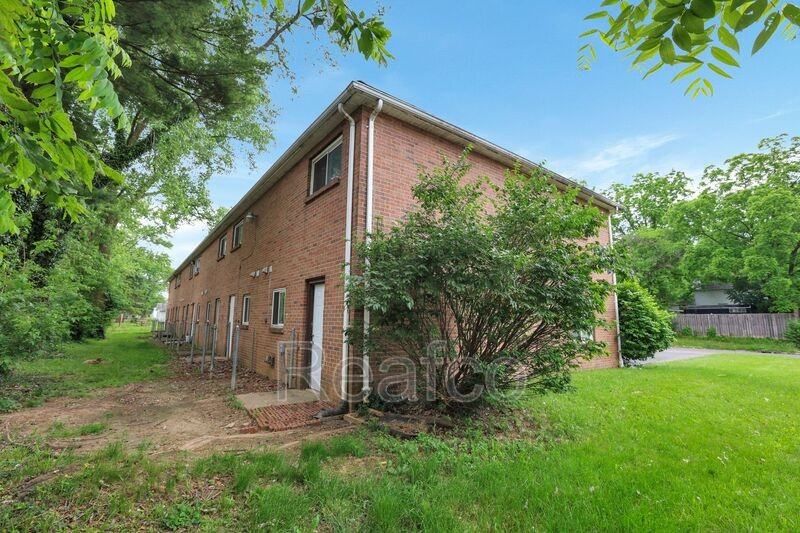 2850 Baughman Ave - Photo 3 of 23