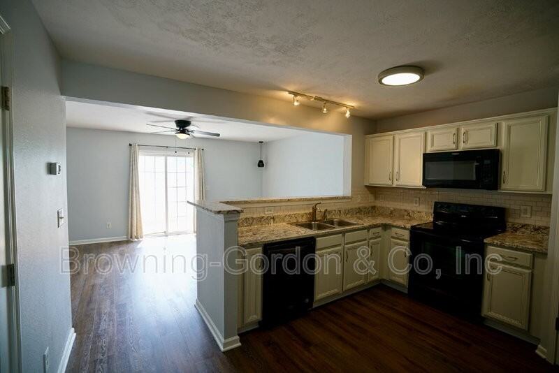 1731 Red Jacket Dr - Photo 3 of 17