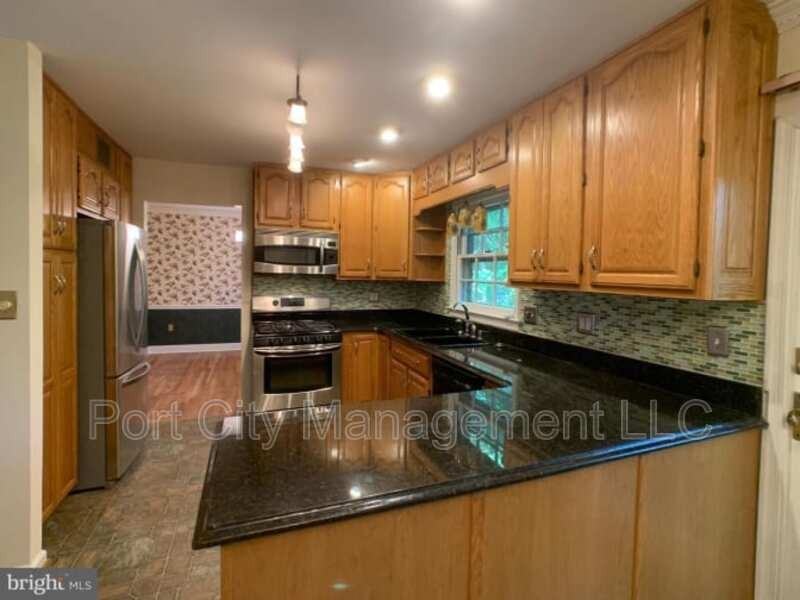 10902 Swansfield Rd - Photo 5 of 10