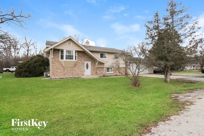 0S459 East St - Photo 2 of 16