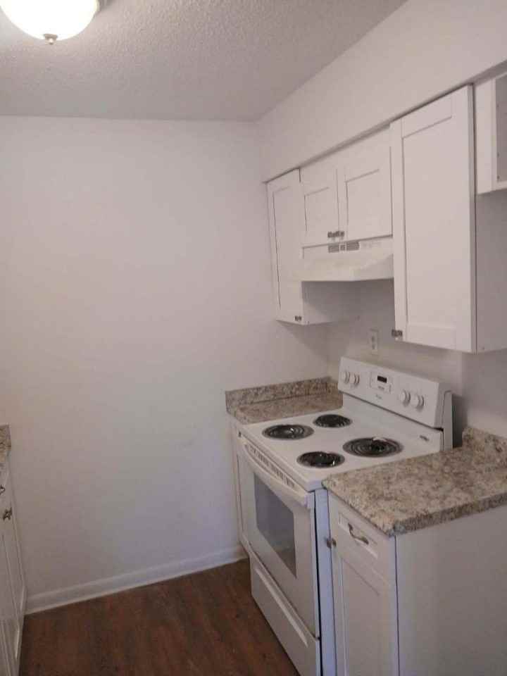 287 DUPLEX - Photo 3 of 10