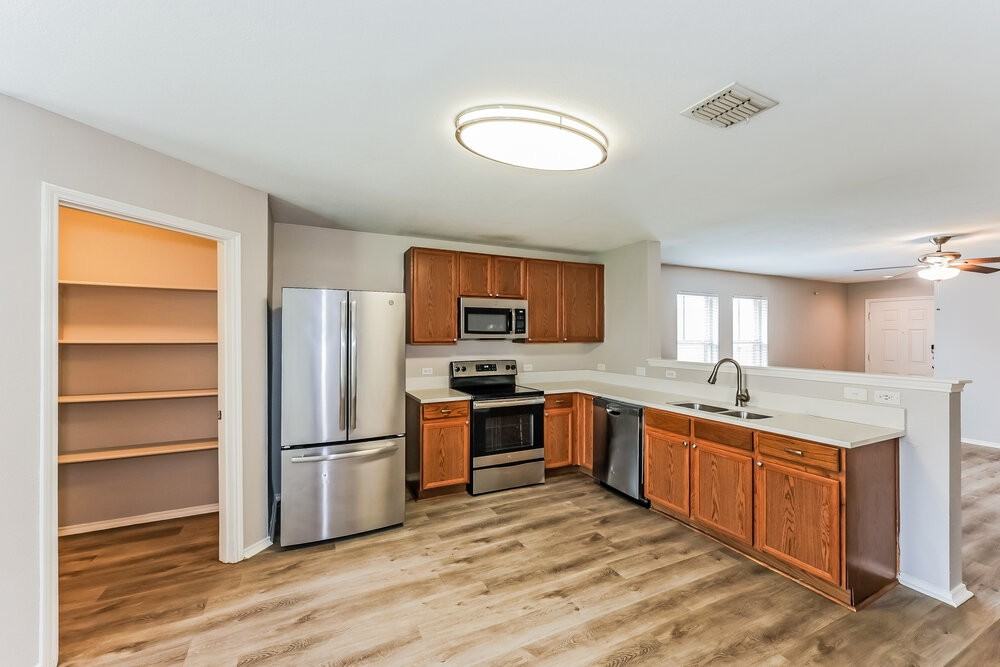 1104 Cottonwood Dr - Photo 7 of 16