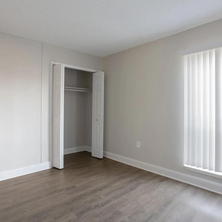 785 117th Ter N - Photo 7 of 29