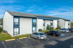 785 117th Ter N - Photo 1 of 1