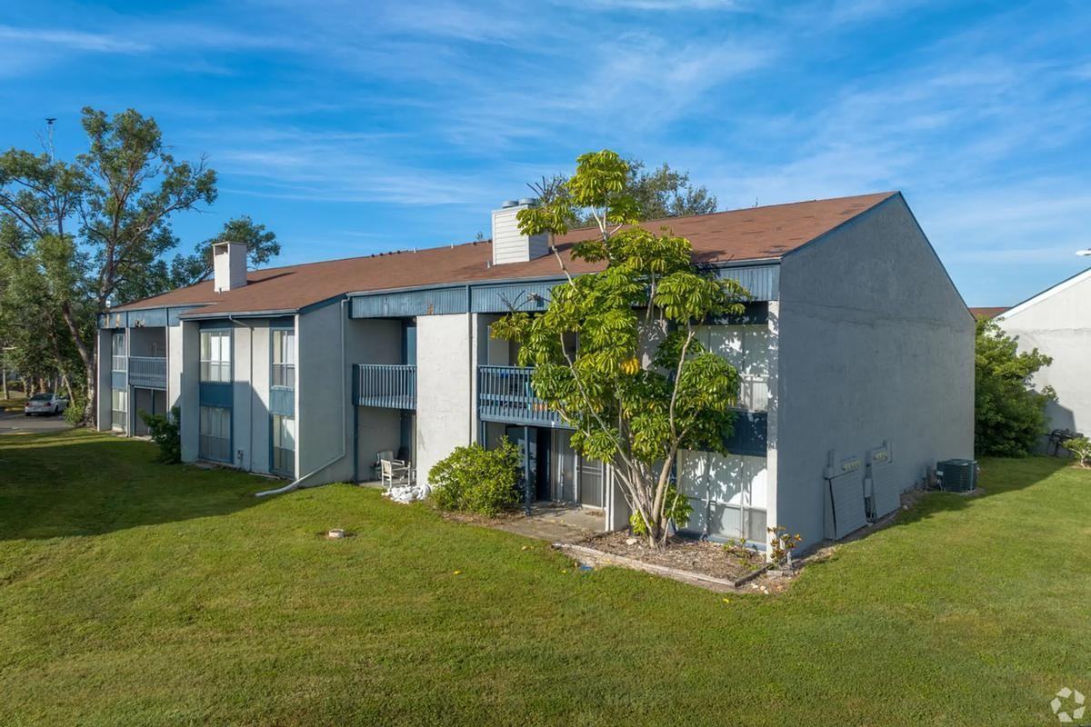 785 117th Ter N - Photo 7 of 29