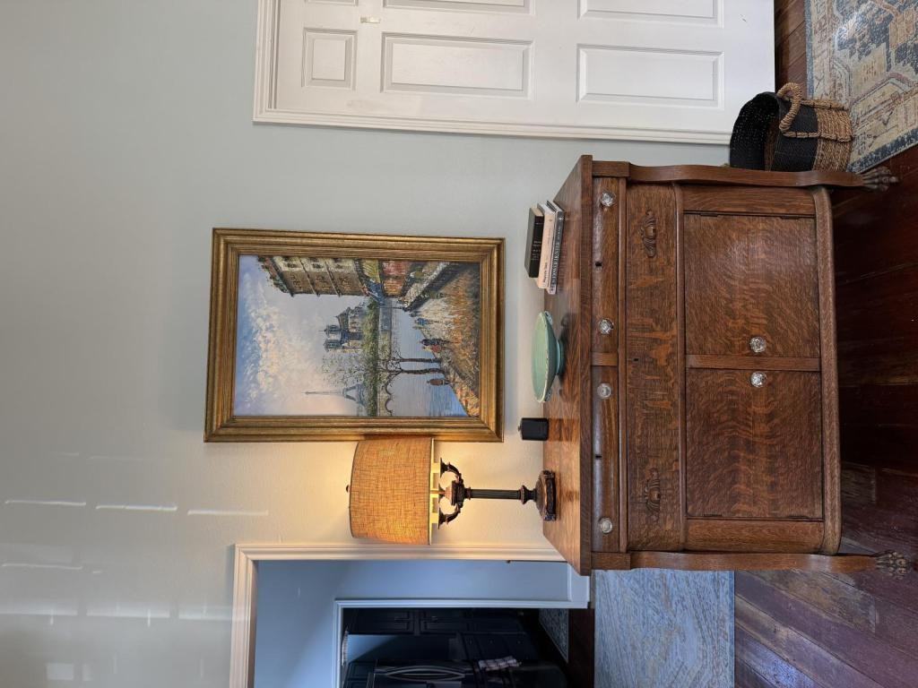 916 Jena St - Photo 2 of 18