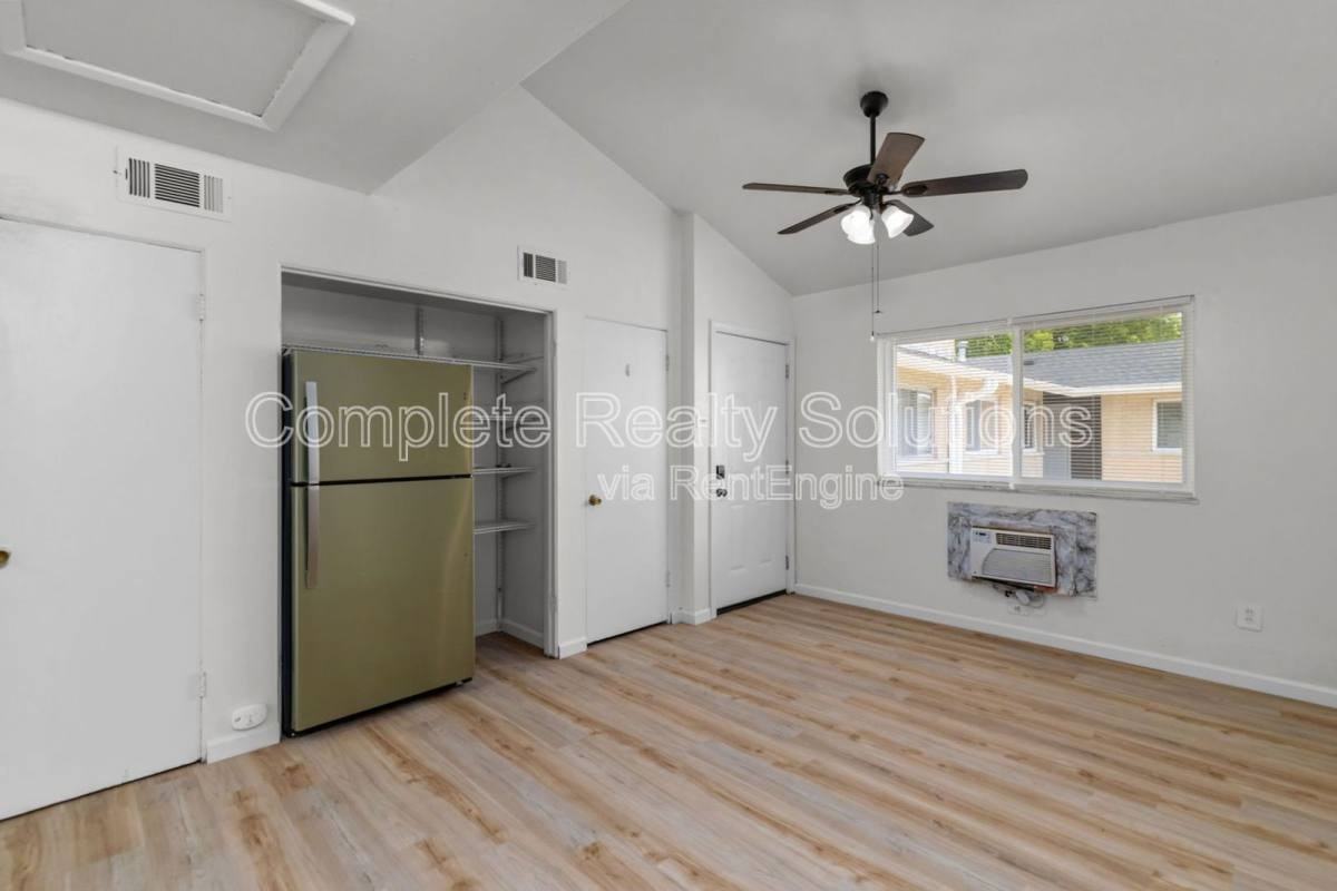 2323 Woodson Rd #F - Photo 3 of 10