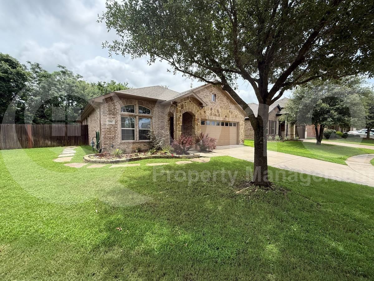 606 Corbin Dr - Photo 2 of 10