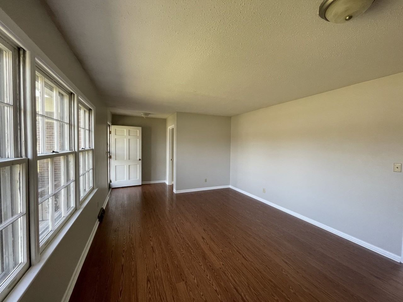 8413 Madison Pike - Photo 2 of 25