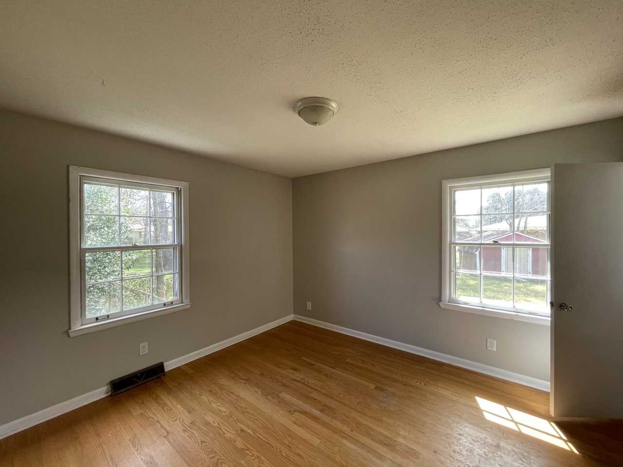 8413 Madison Pike - Photo 3 of 25