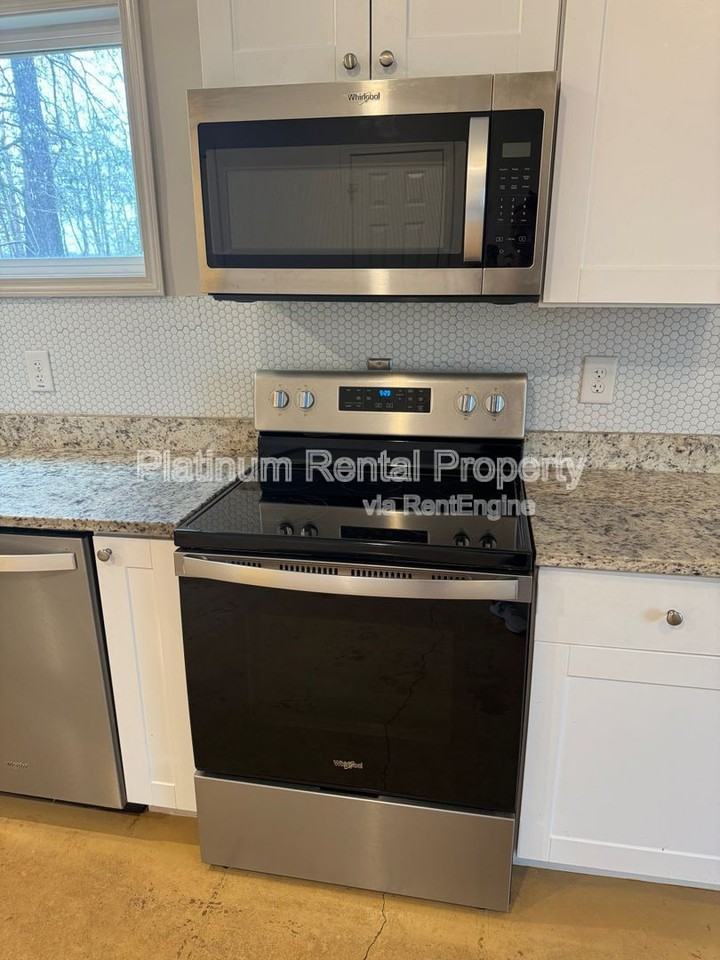 4730 Parks Rd - Photo 6 of 24