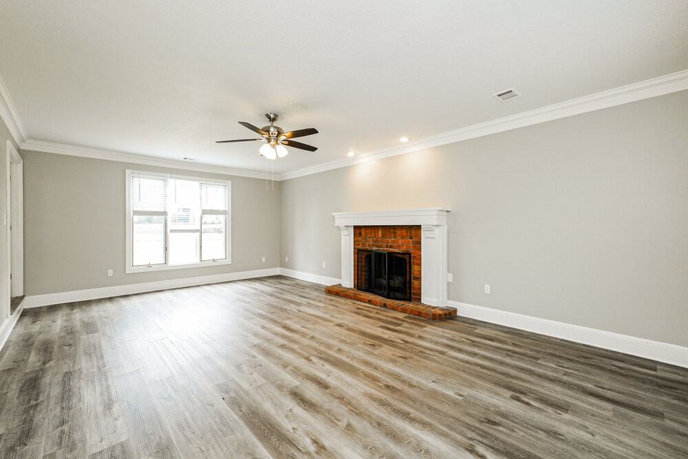 7440 Richmond Rd - Photo 6 of 17