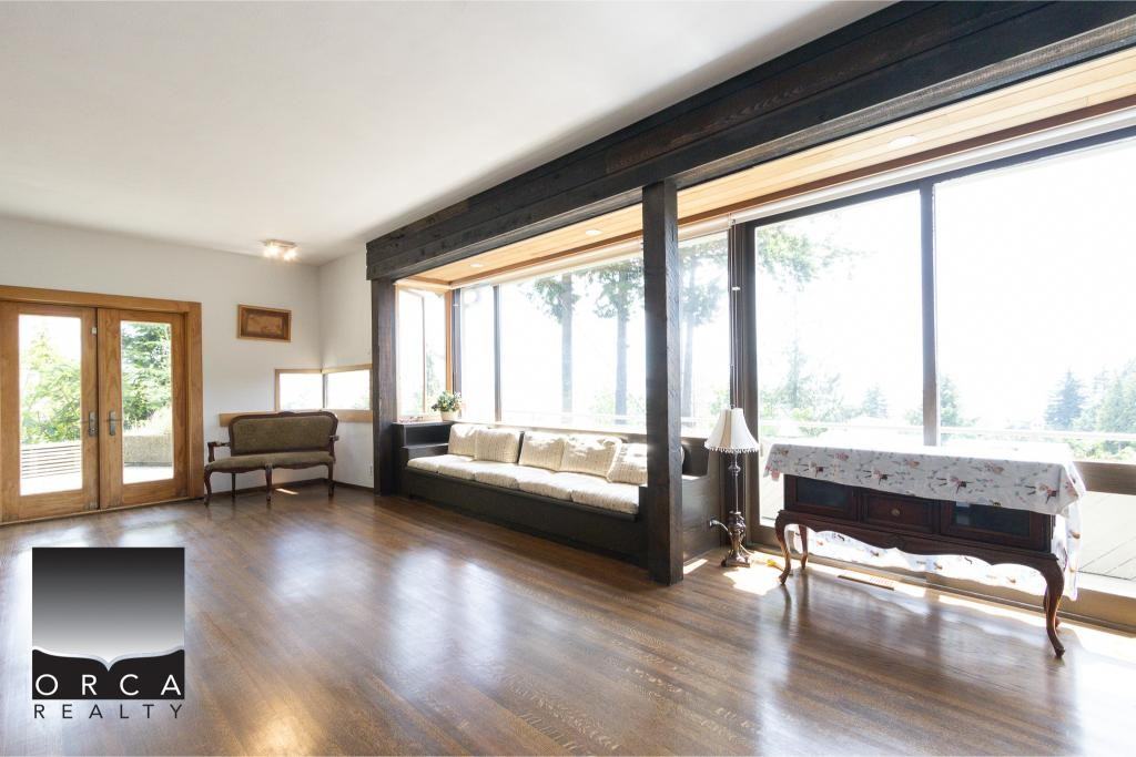 4174 Rose Cres - Photo 3 of 50