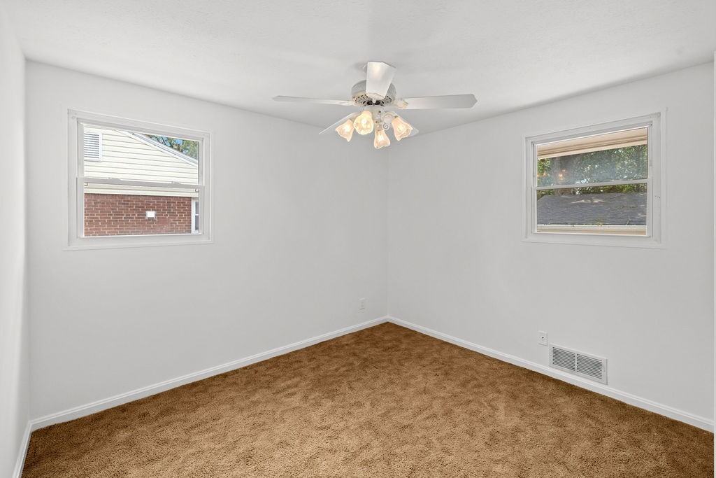 1207 Brooke Dr - Photo 7 of 15