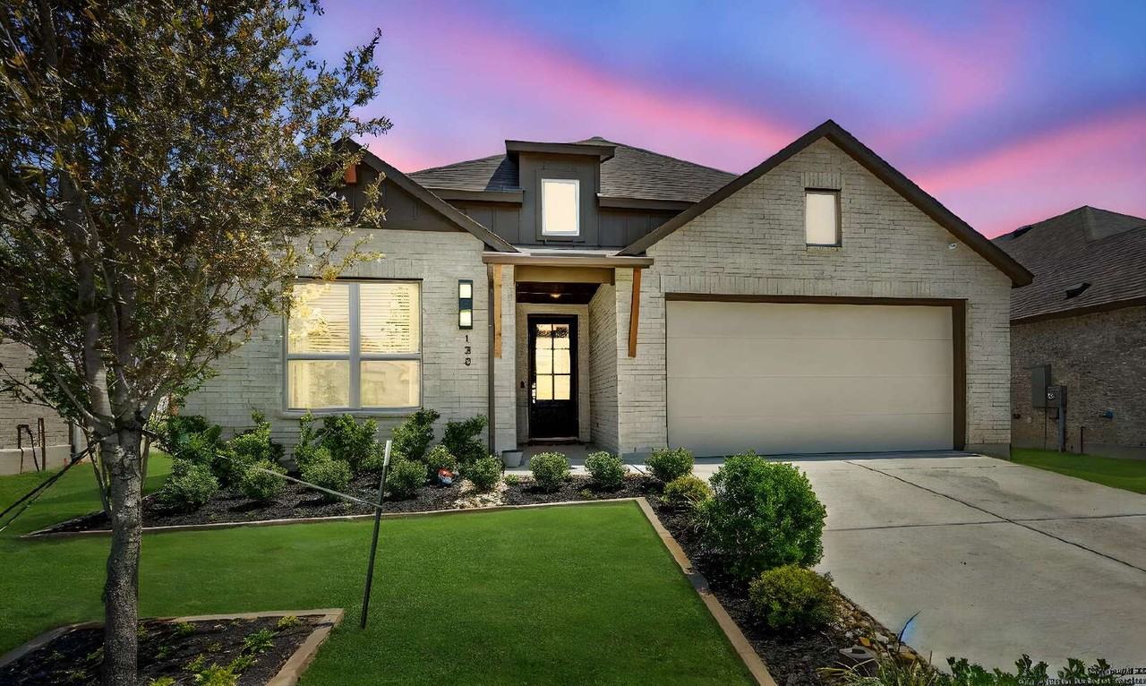 138 Red Oak - Photo 2 of 50