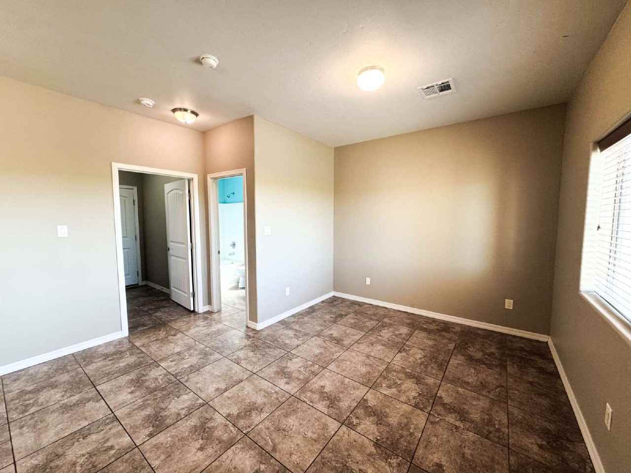 2845 W 31st Ln - Photo 3 of 42