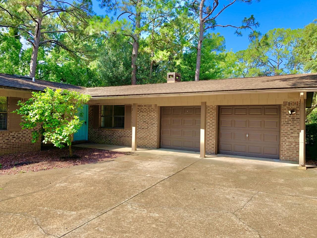 317 Somerset Dr #NA - Photo 3 of 48