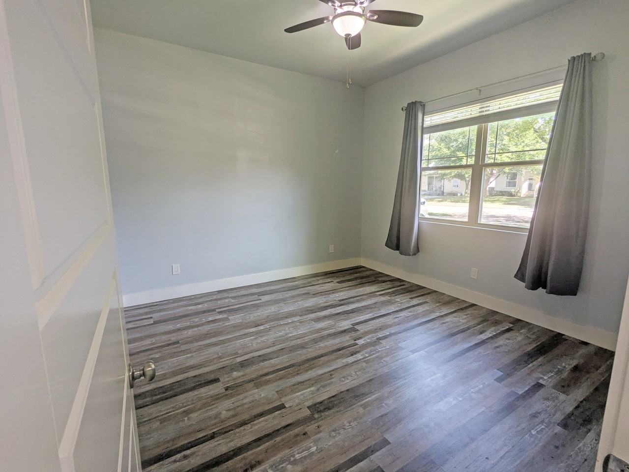 1823 Newport Ave #NA - Photo 7 of 18