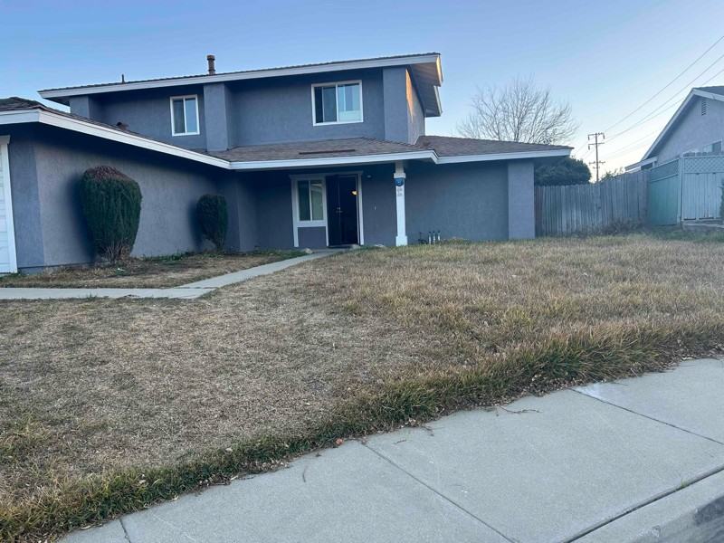 1908 E Hawthorne Ct - Photo 2 of 14