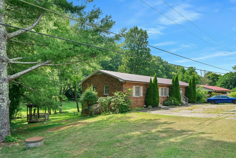 495 Worley Rd - Photo 2 of 12