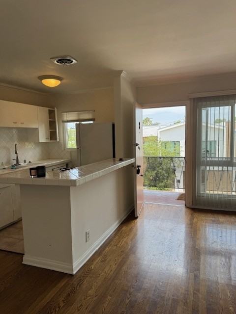 1229 North Spaulding Avenue - Photo 2 of 28