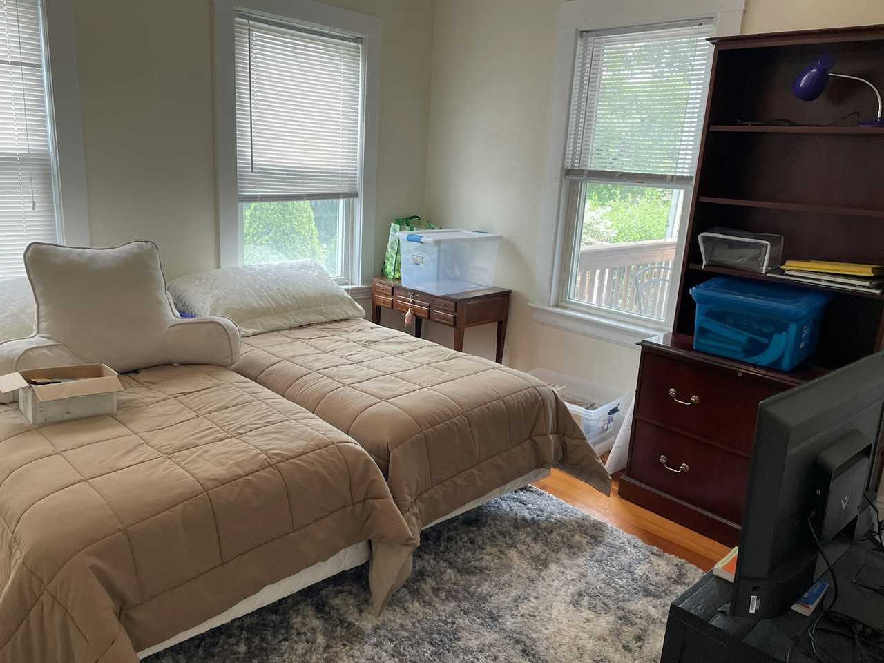 866 South St., Unit 1 - Photo 4 of 6