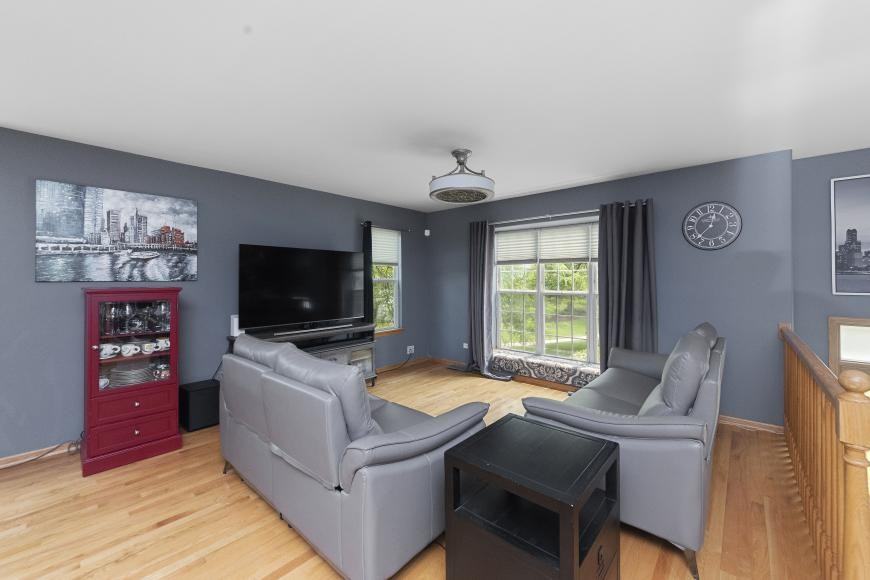 18839 S Vanderbilt Dr - Photo 2 of 10