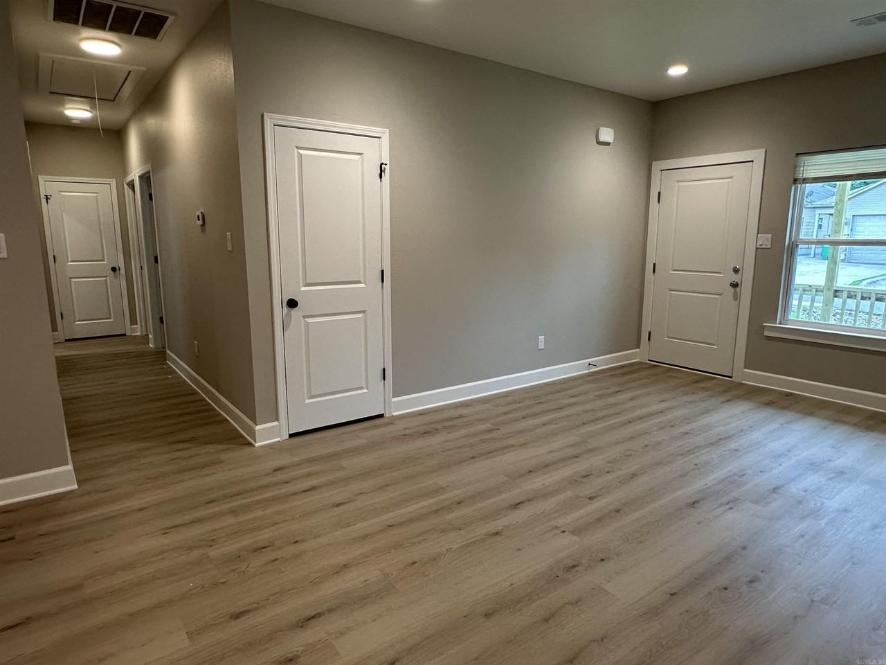 2215 Perry St - Photo 5 of 43