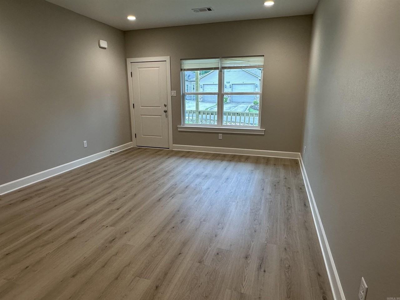 2215 Perry St - Photo 6 of 43