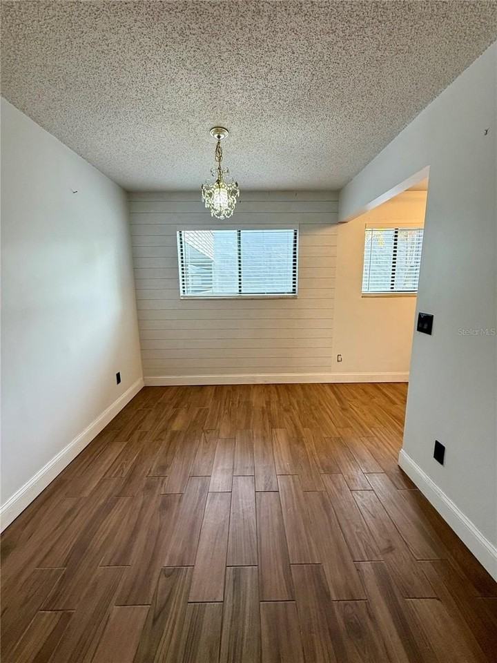 2329 Oak Park Way #204 - Photo 5 of 10