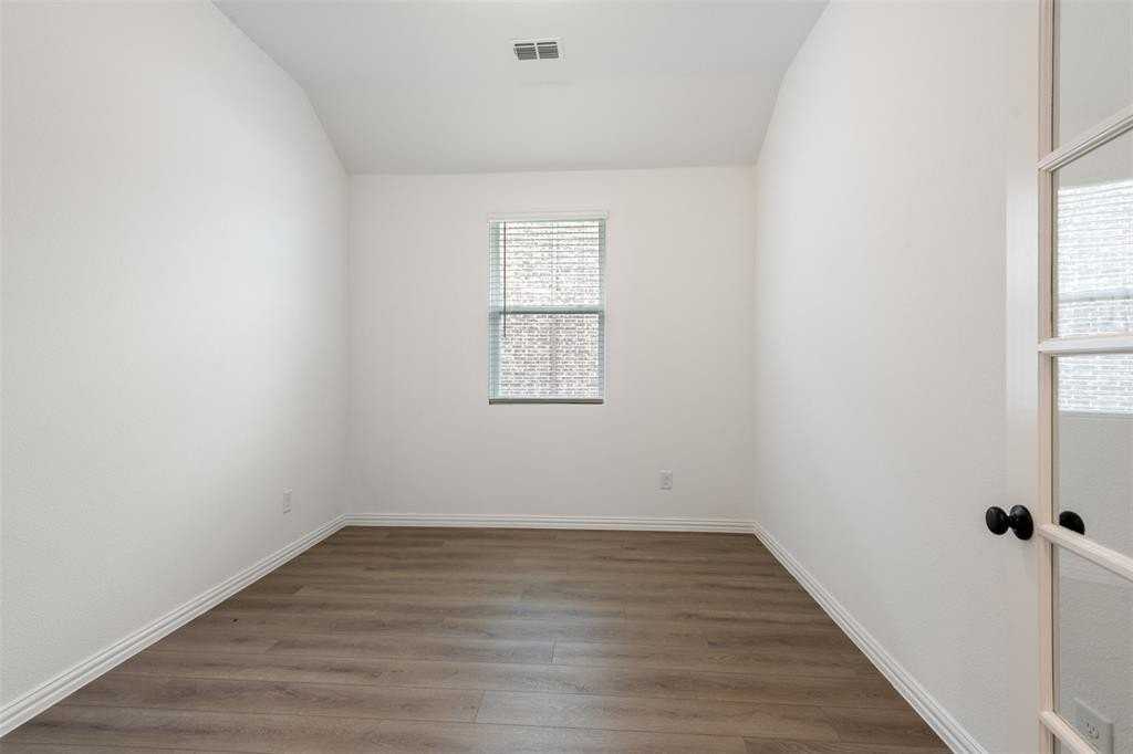 2011 Redtail Dr - Photo 3 of 27