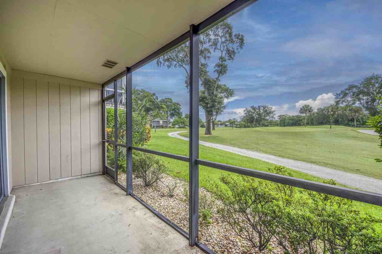 18429 Se Wood Haven Ln #I - Photo 5 of 28