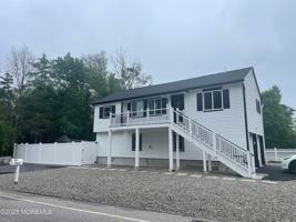 featured image of 801 Clairmore Ave