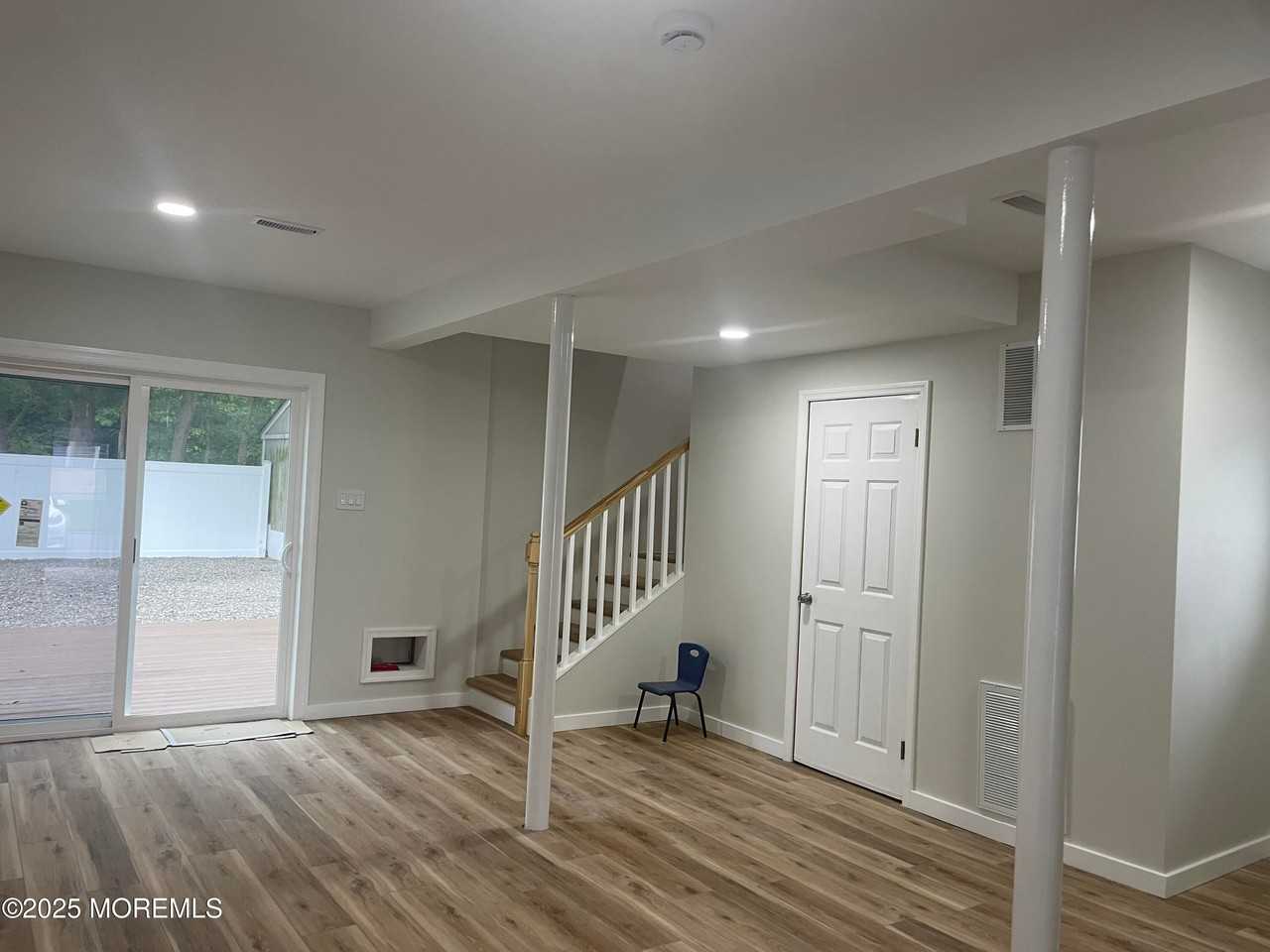 801 Clairmore Ave - Photo 4 of 15