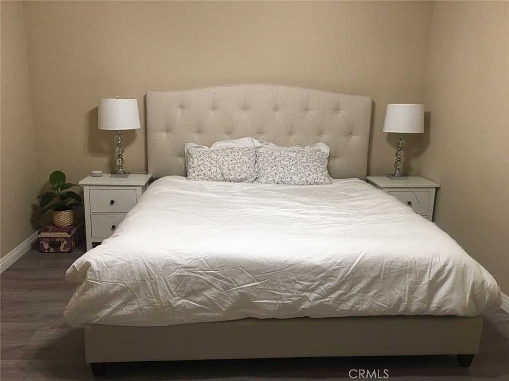 2264 Andrews Dr - Photo 5 of 6