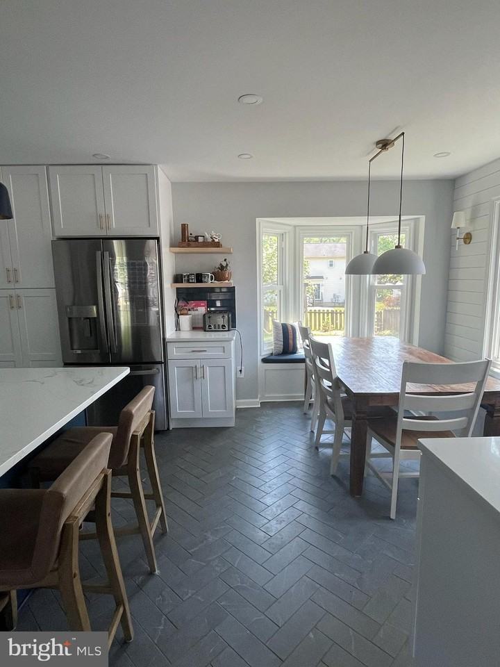 10162 Yorktown Way - Photo 3 of 31