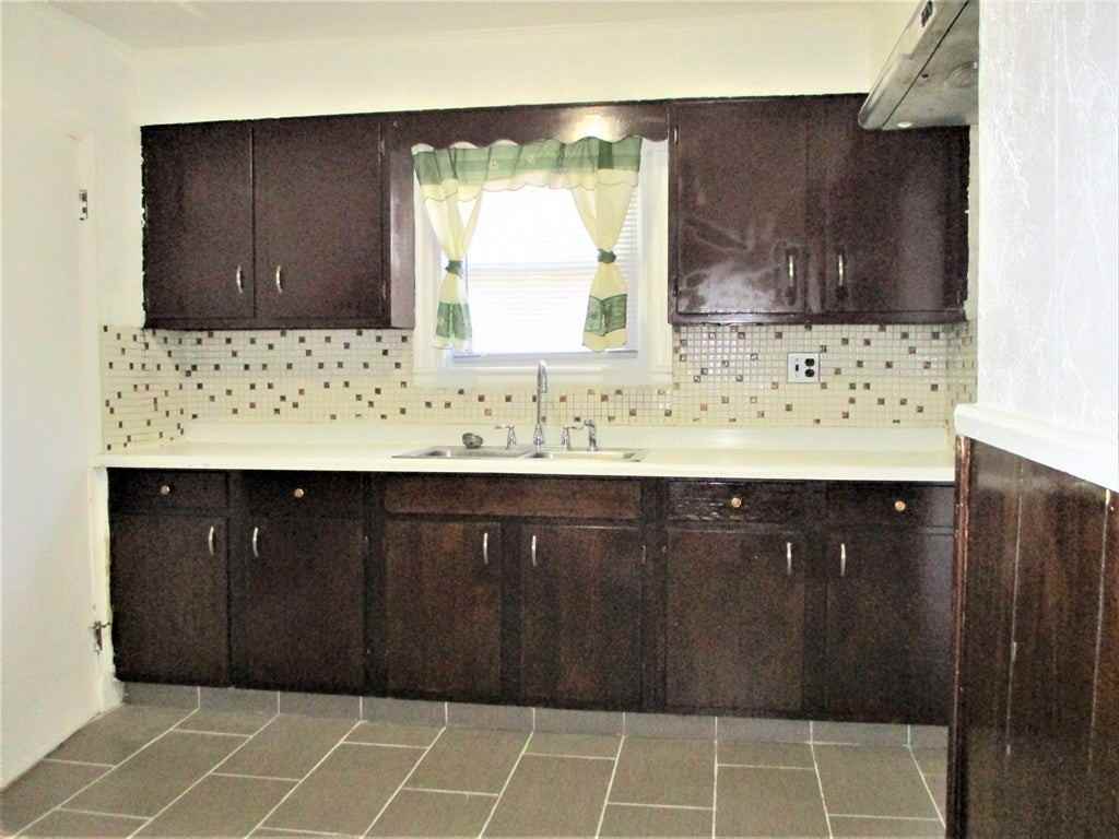 103 Faxon St - Photo 7 of 13