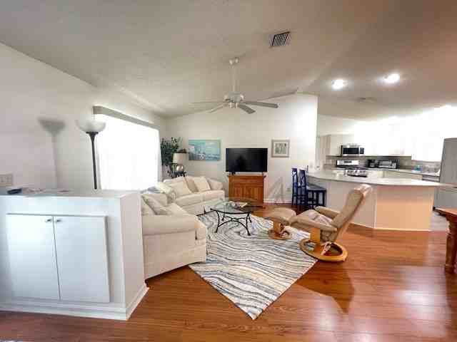 17442 Southeast 79th Lovewood Avenue - Photo 4 of 21