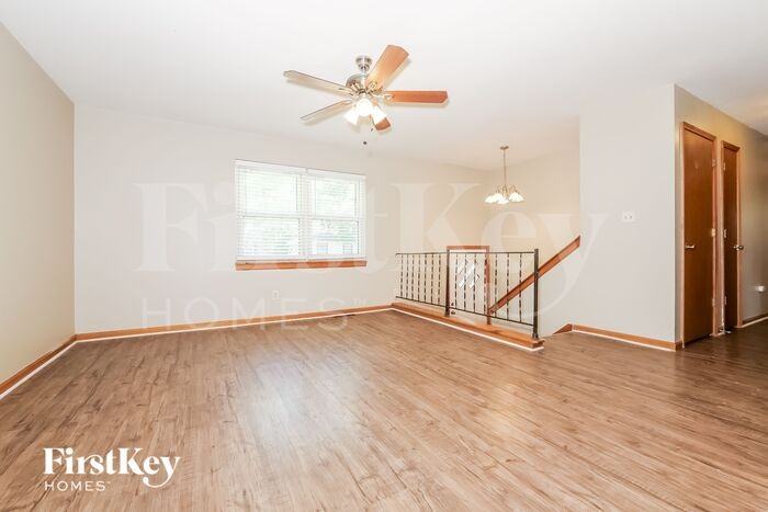 117 Baker St - Photo 3 of 16