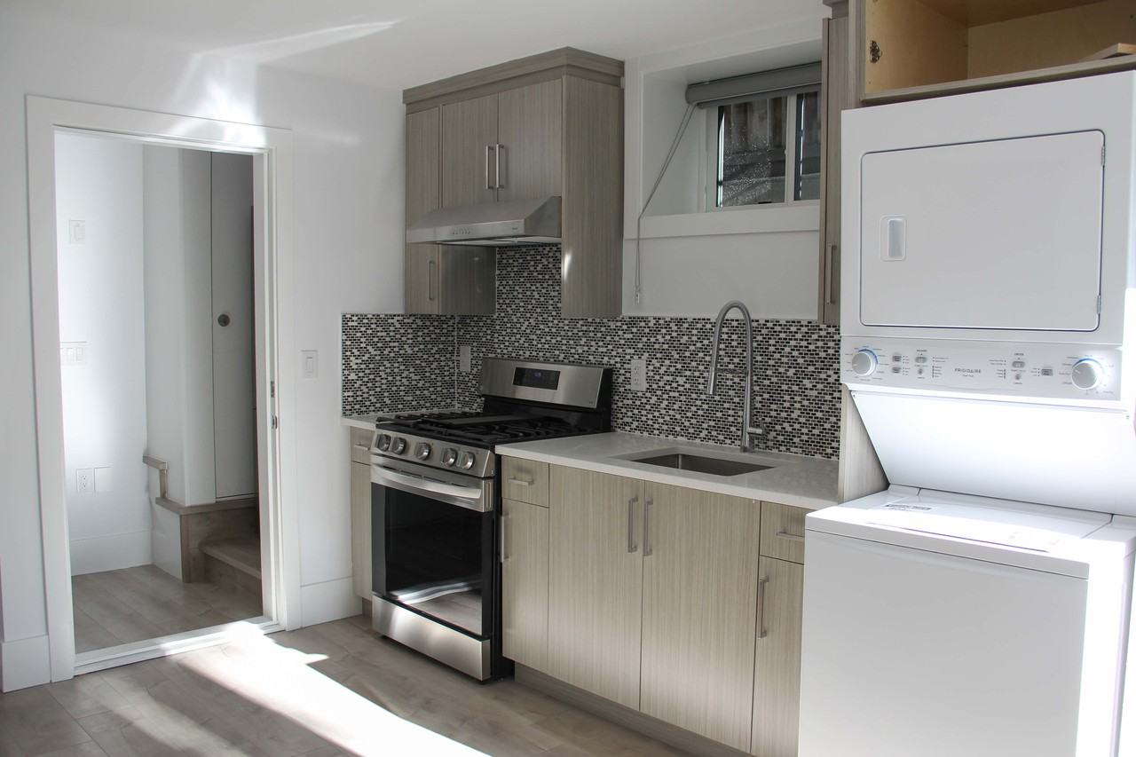 3437 Oxford Street - Photo 3 of 20