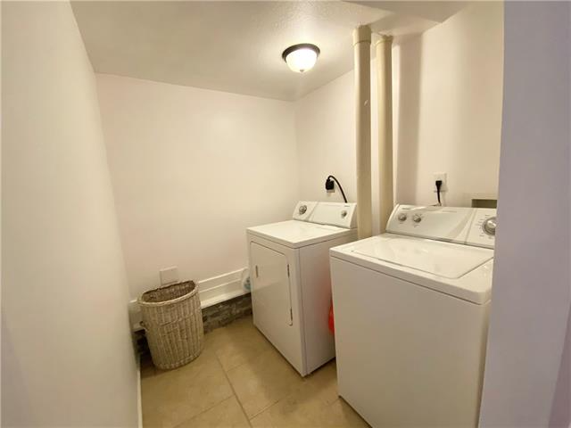 534 Bouny St - Photo 3 of 9