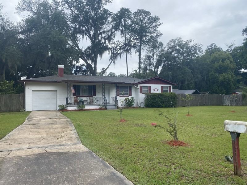 5704 94th St - Photo 2 of 13