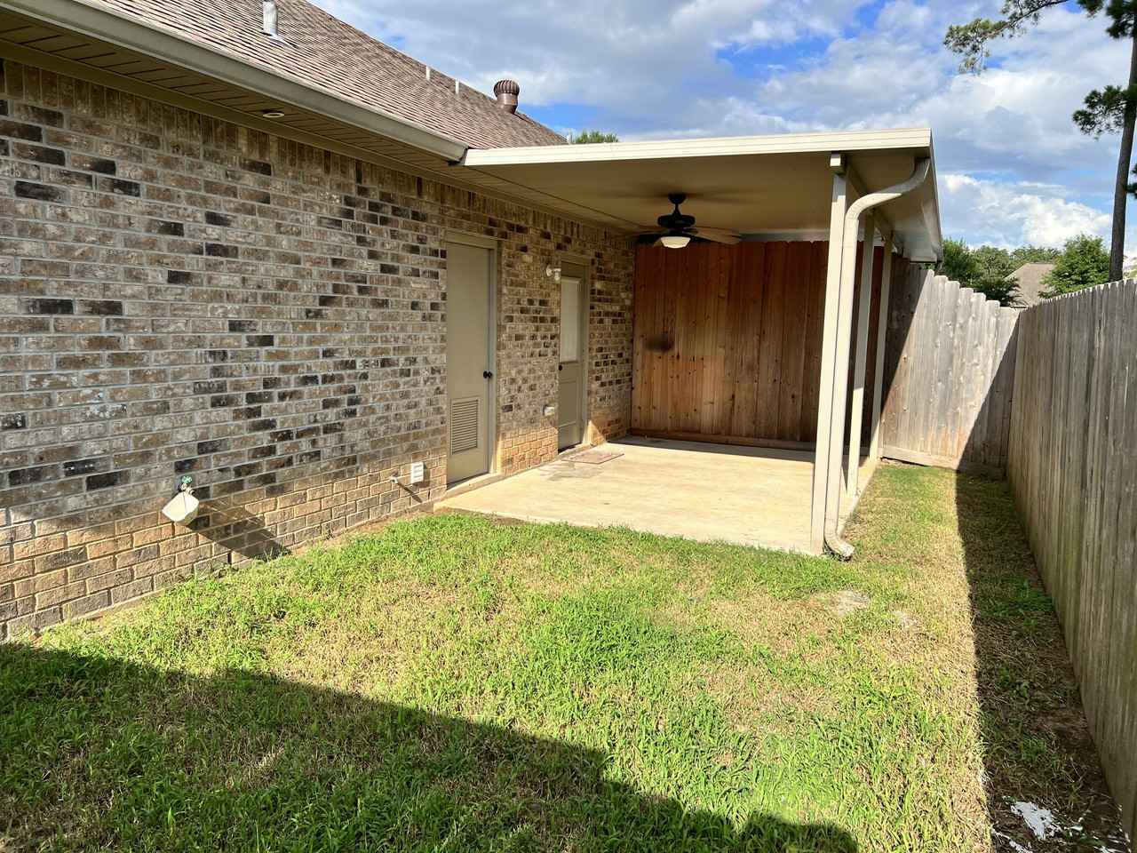 112 Fairlane Dr #1 - Photo 3 of 14