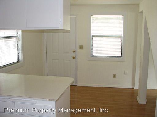 1208 Main St., 121 & 141 Ash - Photo 3 of 10