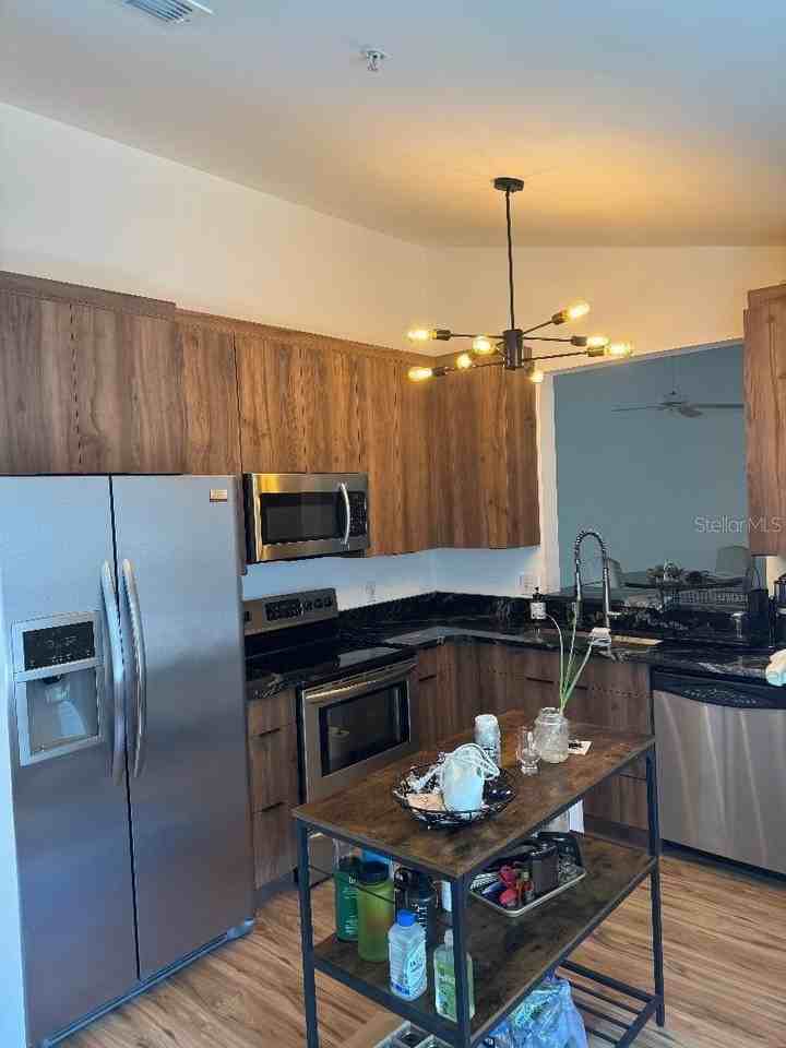 3011 Cottage Grove Ct #2003 - Photo 3 of 16