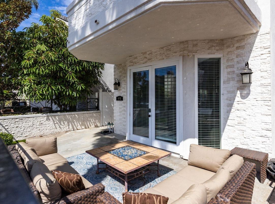 415 8th St - Photo 2 of 12