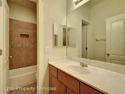 609 Franklin Blvd - Photo 2 of 13