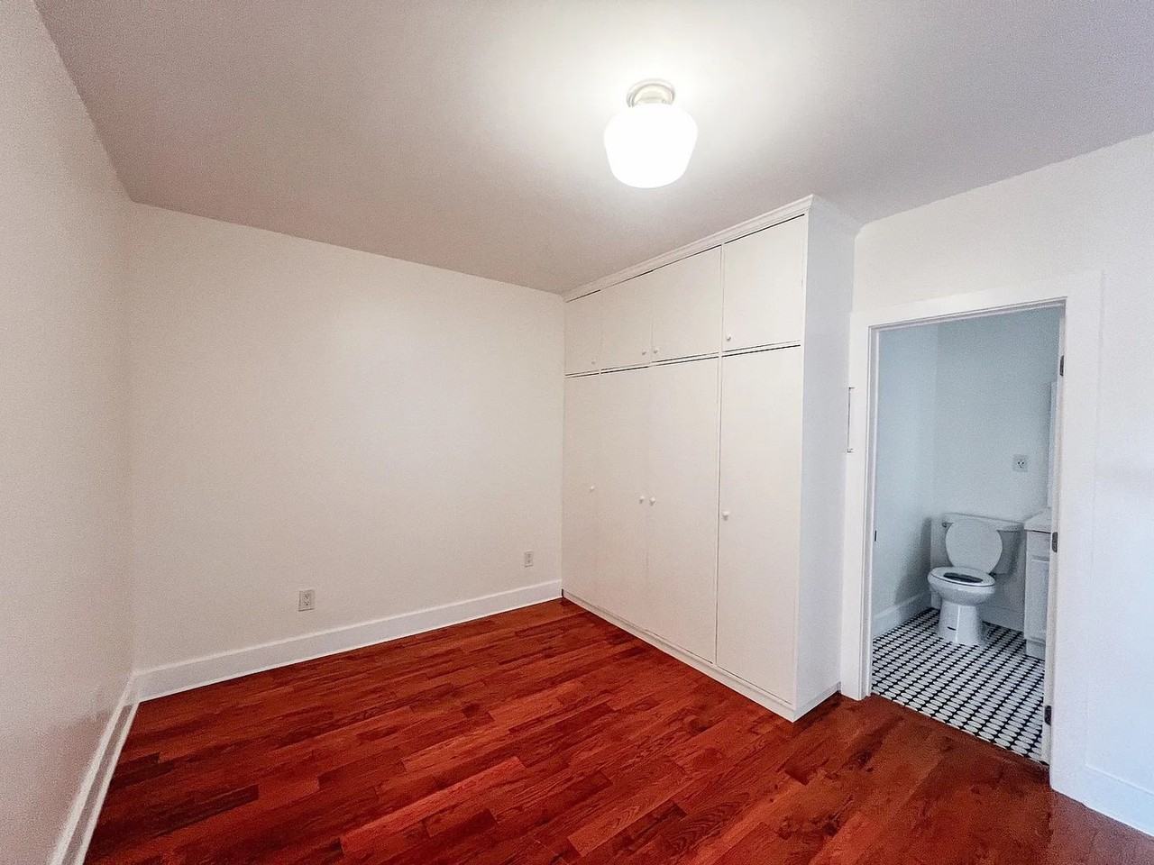 Francis - Photo 4 of 43