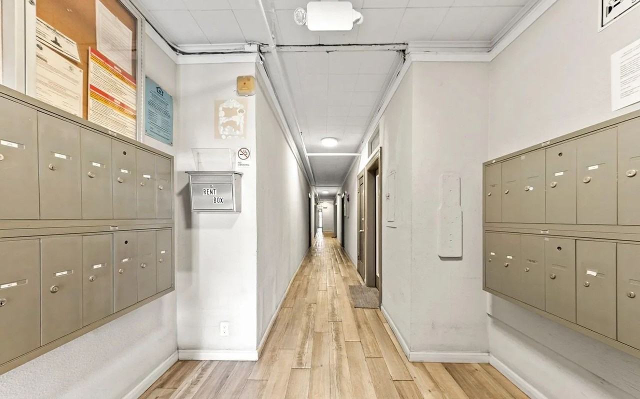 Francis - Photo 7 of 43