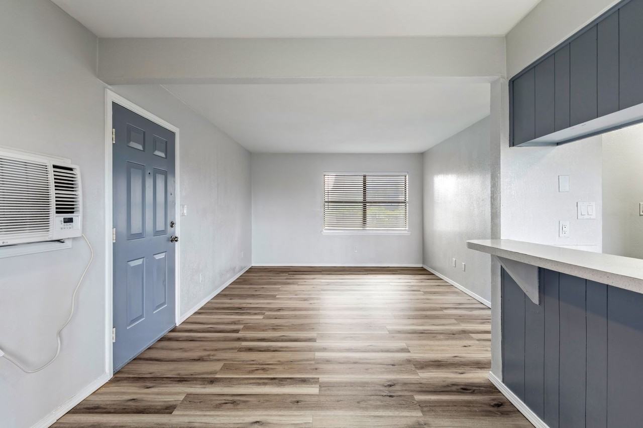 4009 Nw Ozmun Ave #4009C2 - Photo 5 of 21
